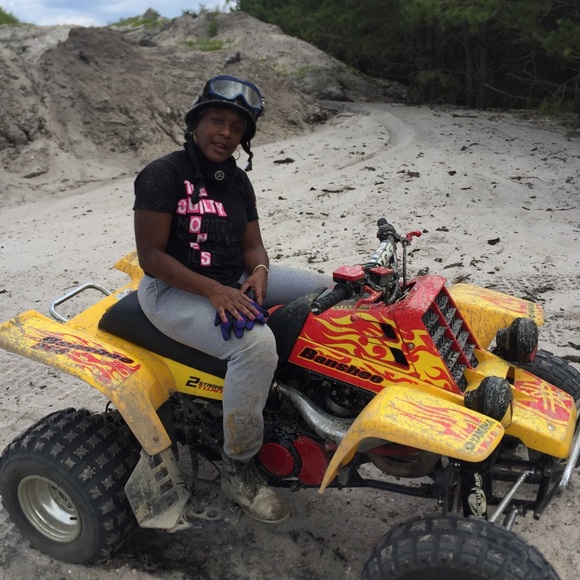 Meet your Posher, Nakia - Picture 2 of 7